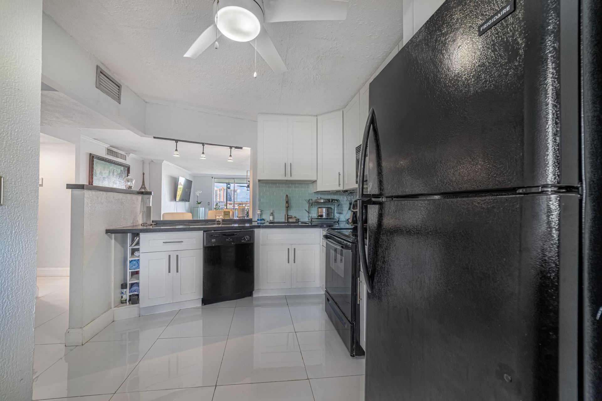 1660 NE 191st Street, Unit 311, Miami, FL 33179 Photo