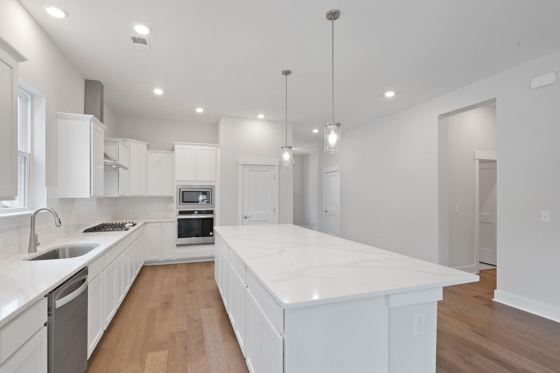 188 Clearpath Drive Photo 6