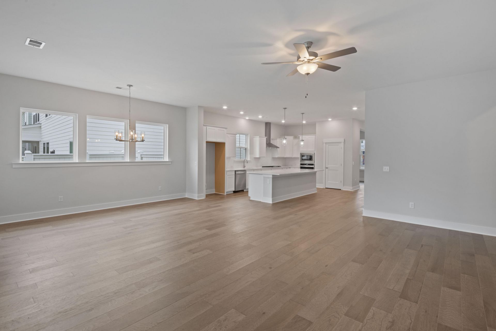 188 Clearpath Drive Photo 7