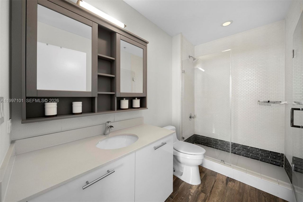 3470 E Coast Ave, Unit H2403, Miami, FL 33137 Photo