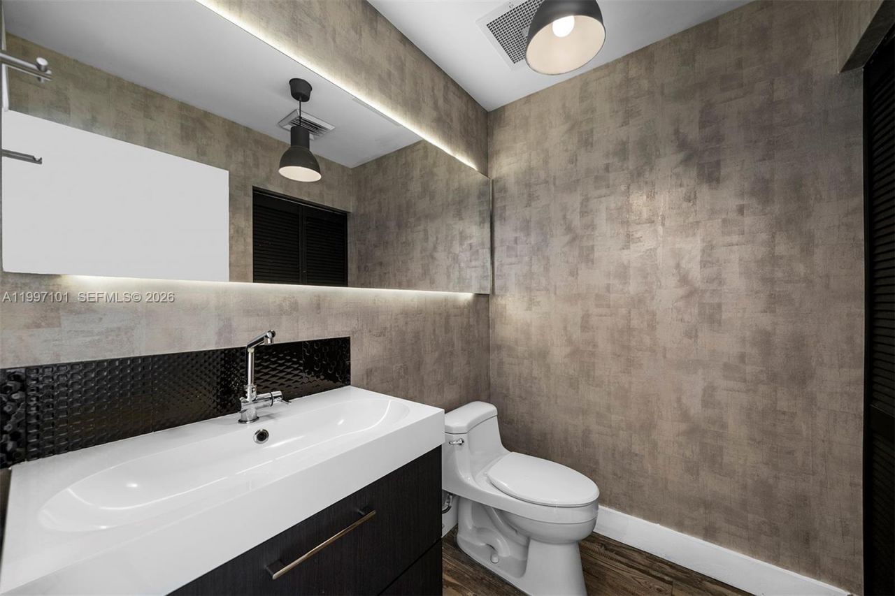 3470 E Coast Ave, Unit H2403, Miami, FL 33137 Photo