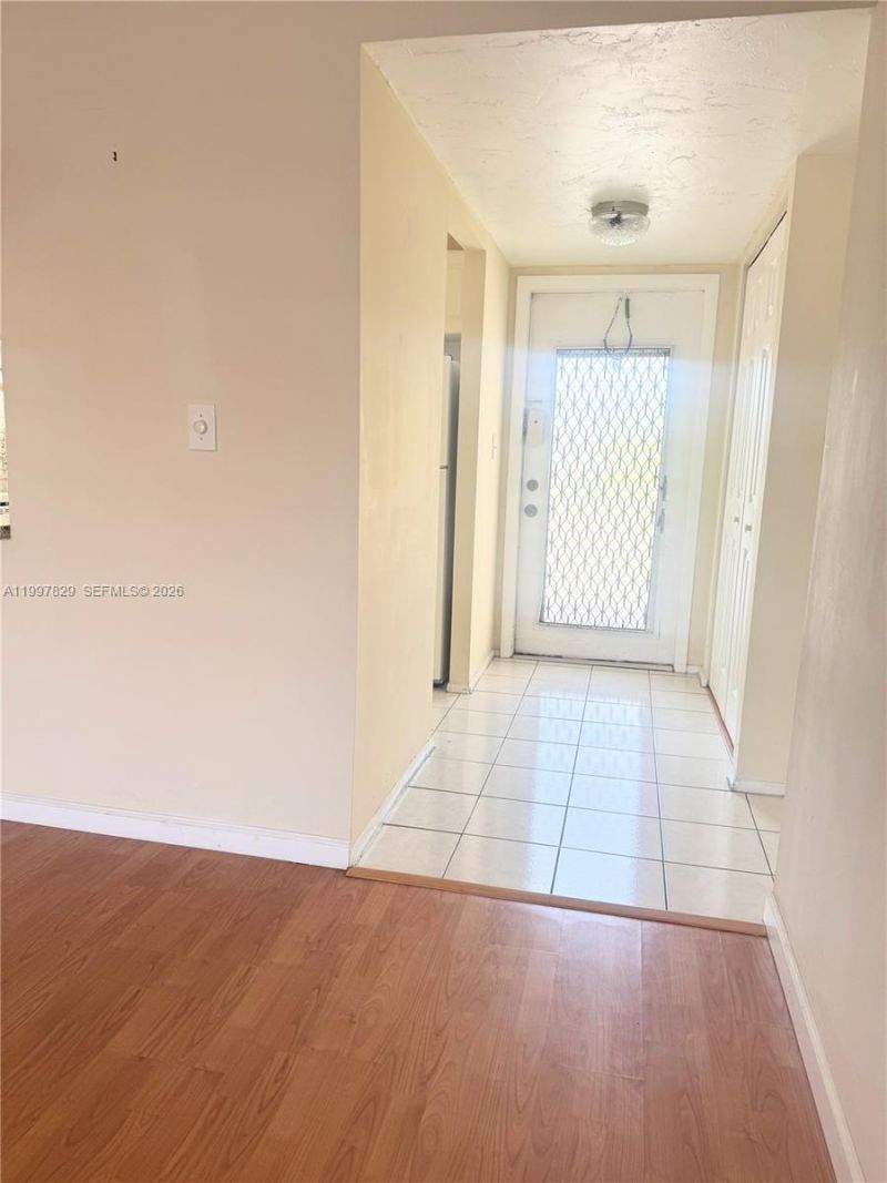 8200 Sunrise Lakes Blvd, Unit 207, Sunrise, FL 33322 Photo