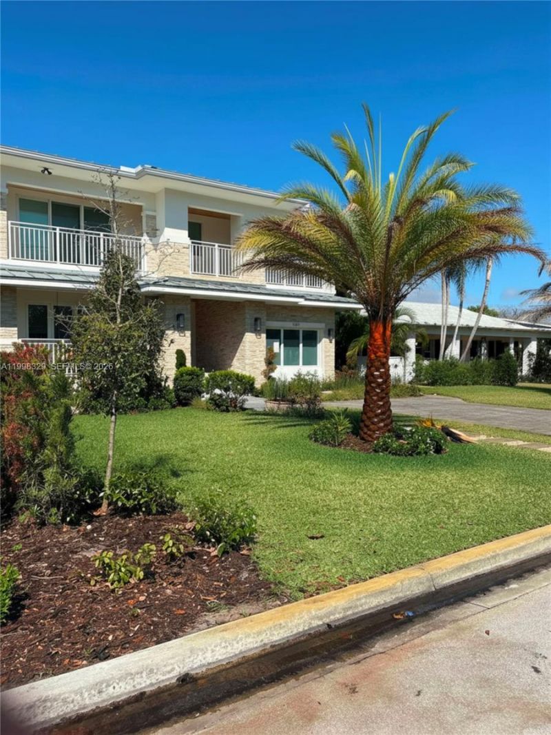 1017 S Palmway , Lake Worth, FL 33460 Photo