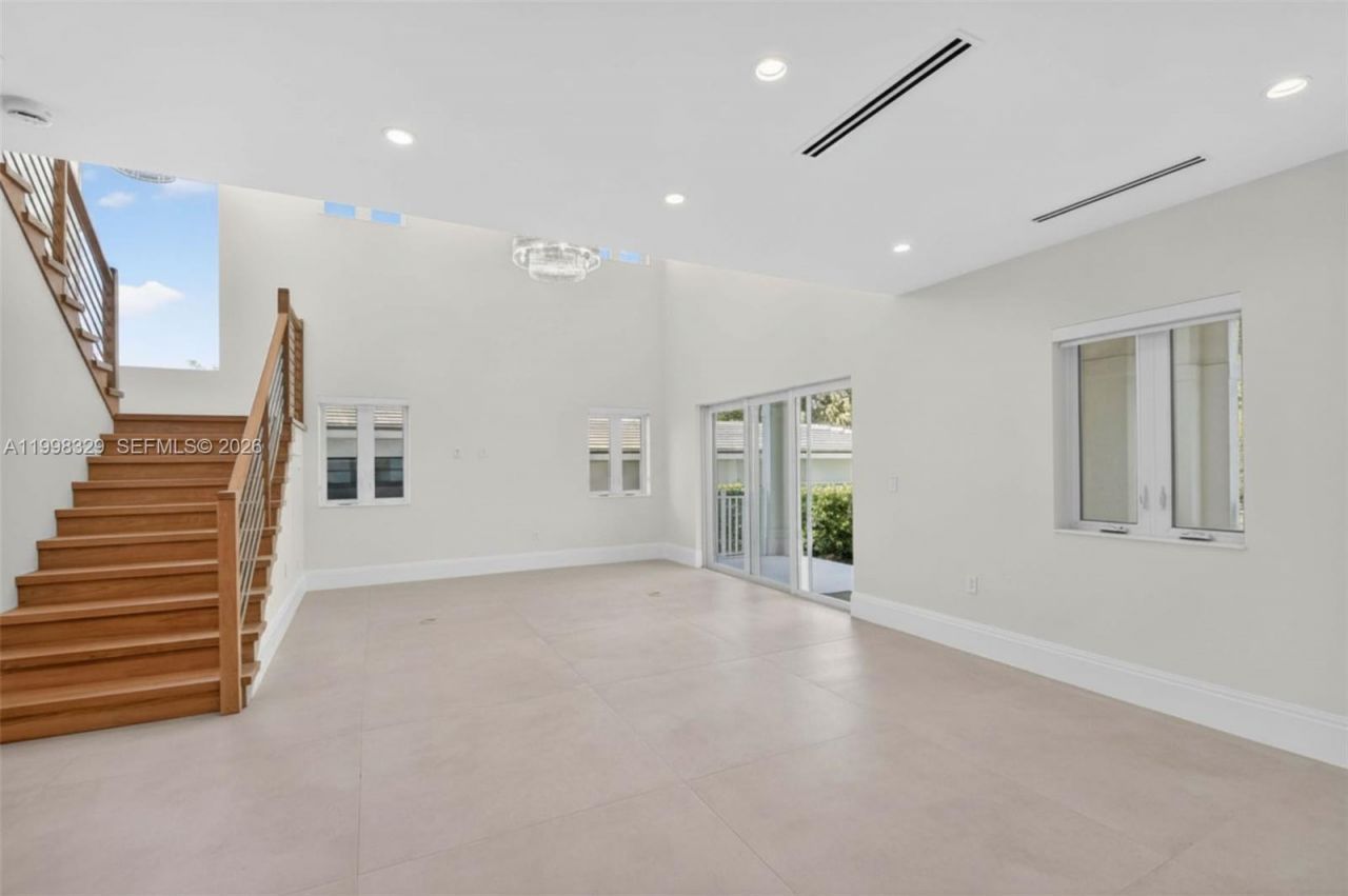 1017 S Palmway, Lake Worth, FL 33460 Photo