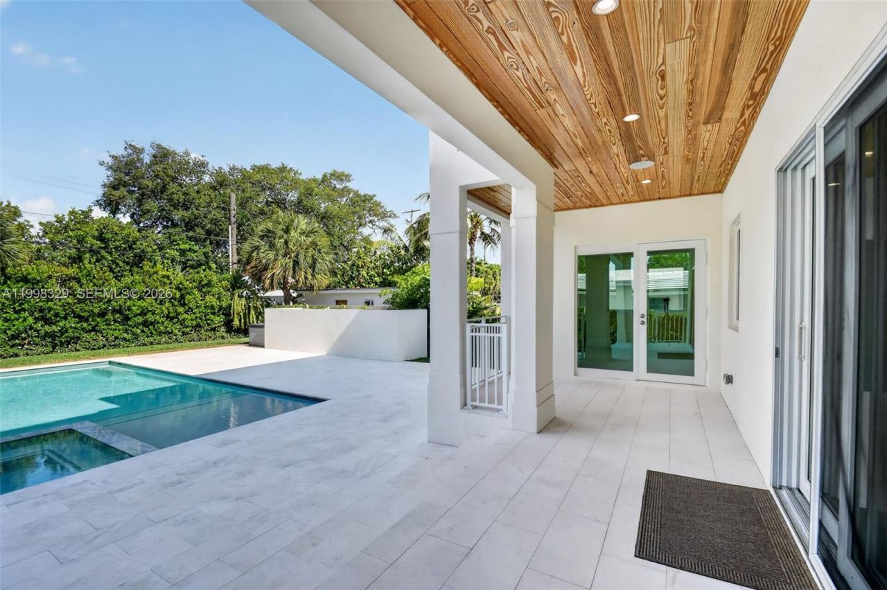 1017 S Palmway, Lake Worth, FL 33460 Photo