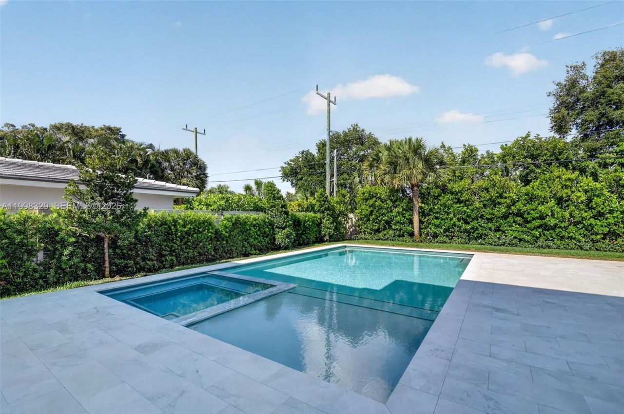 1017 S Palmway, Lake Worth, FL 33460 Photo