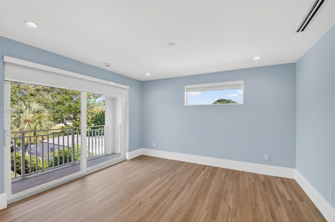 1017 S Palmway, Lake Worth, FL 33460 Photo