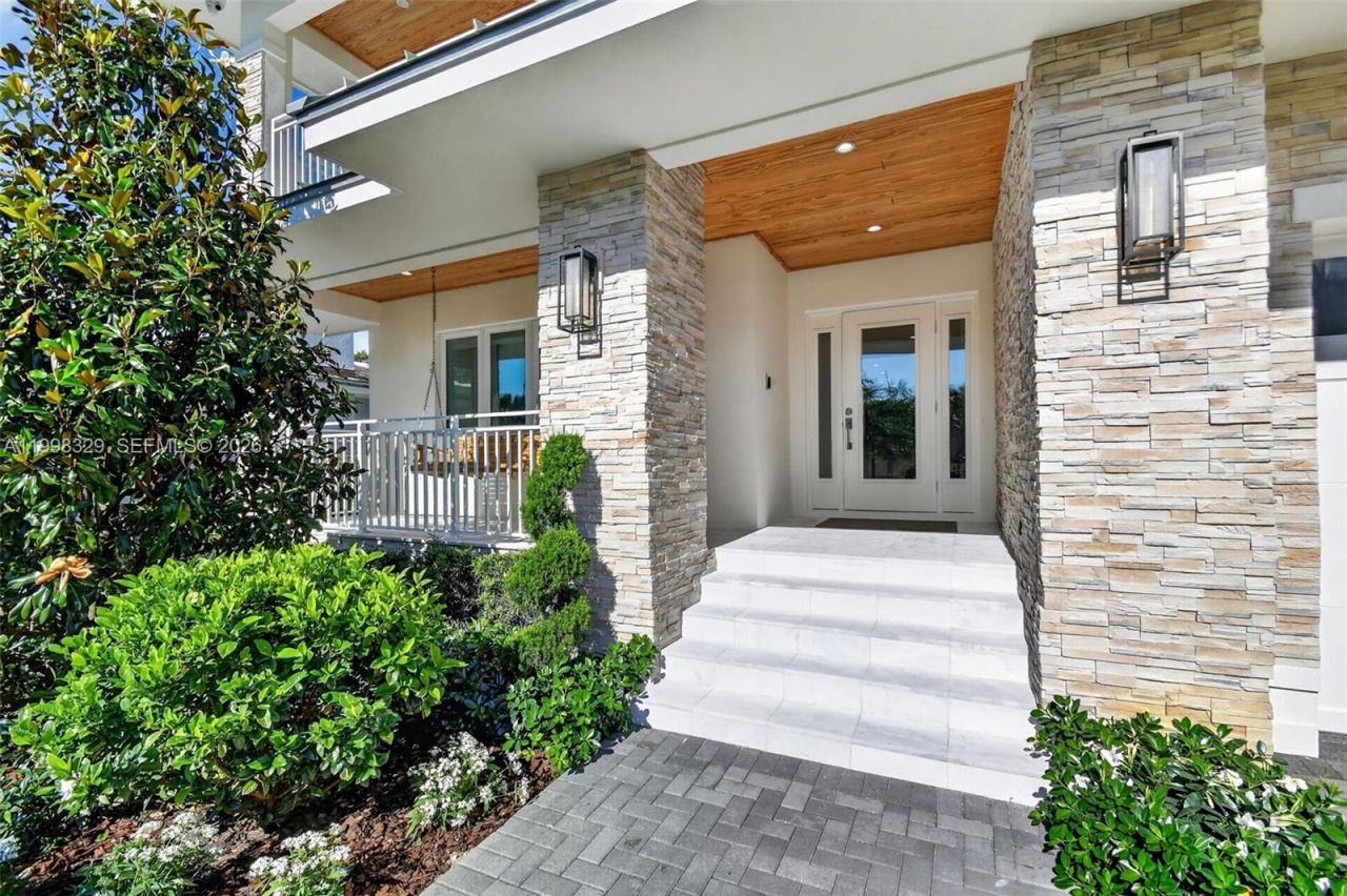 1017 S Palmway, Lake Worth, FL 33460 Photo