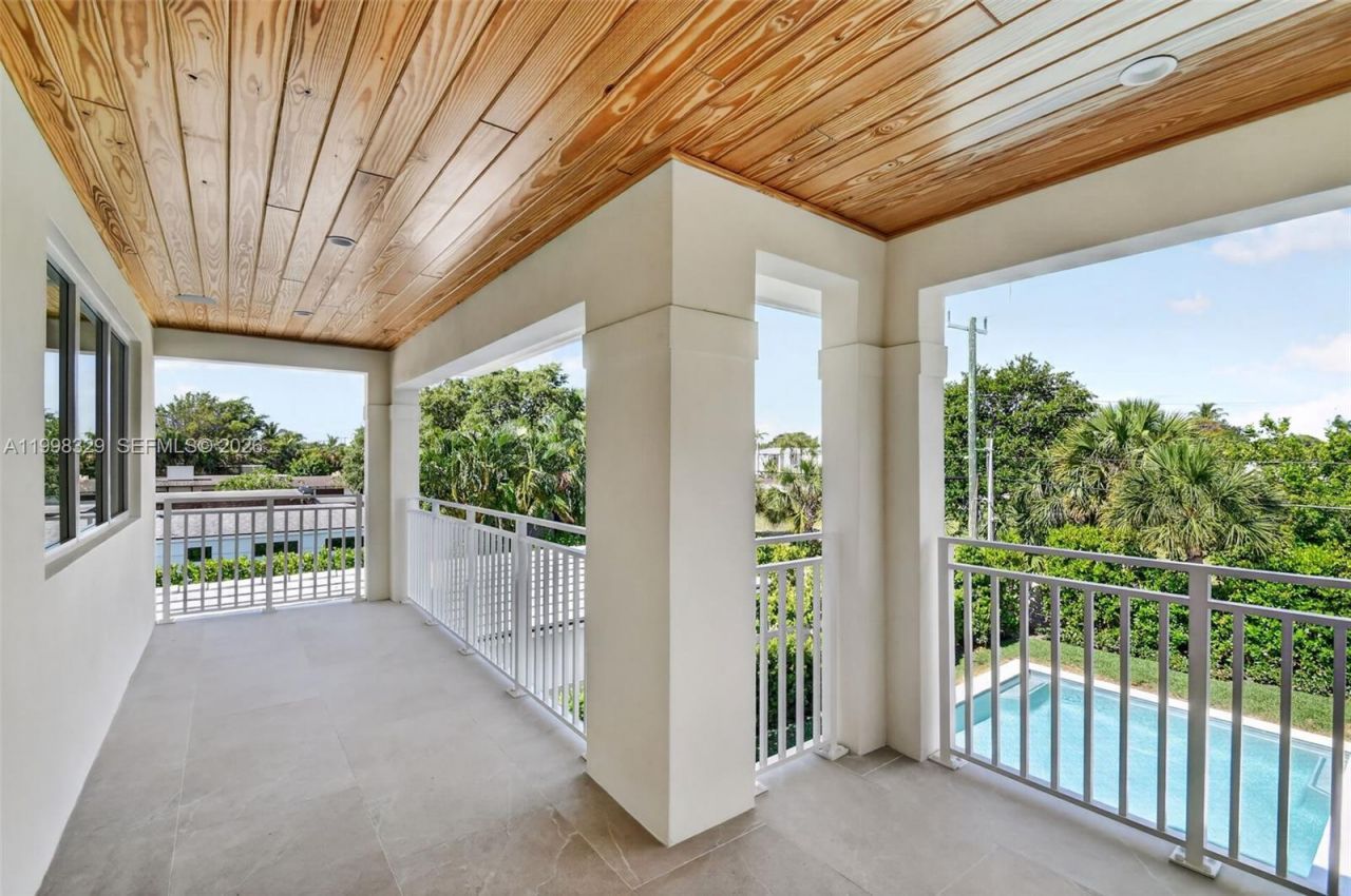 1017 S Palmway, Lake Worth, FL 33460 Photo
