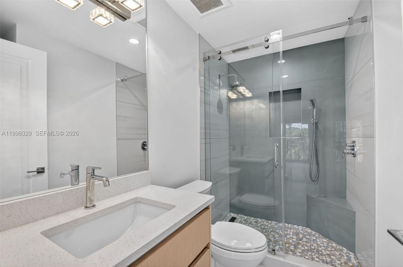1017 S Palmway, Lake Worth, FL 33460 Photo