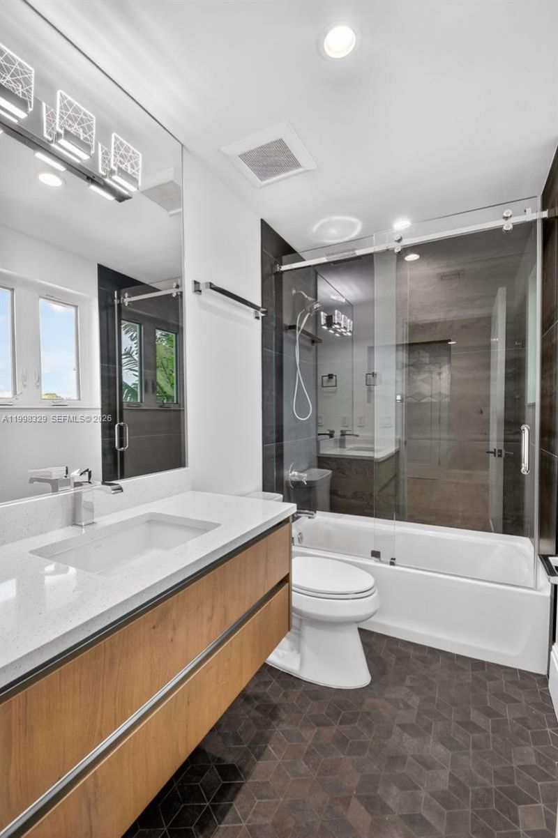 1017 S Palmway, Lake Worth, FL 33460 Photo