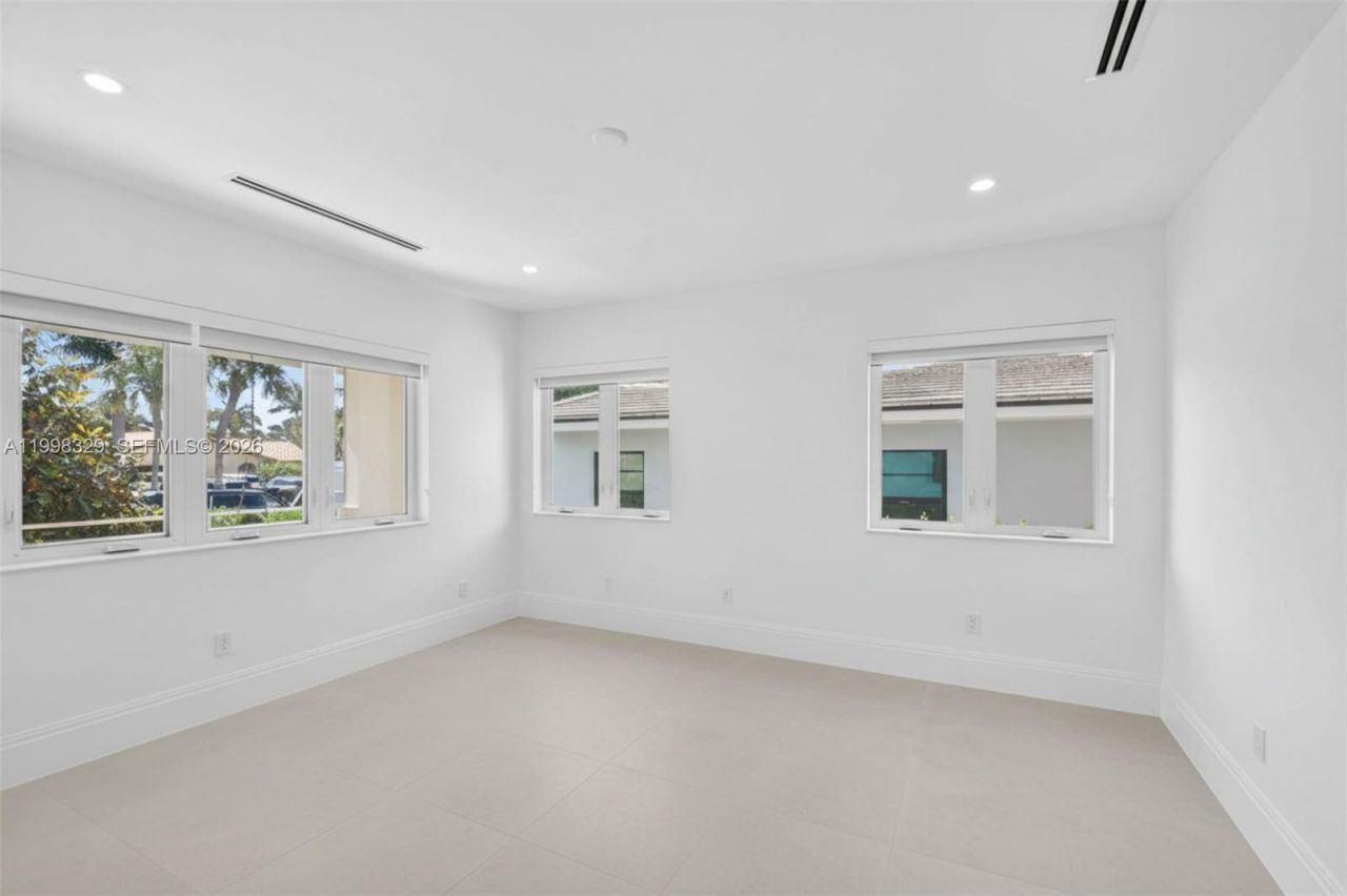 1017 S Palmway, Lake Worth, FL 33460 Photo