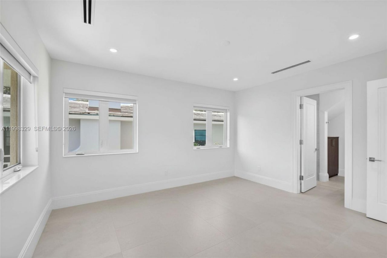 1017 S Palmway, Lake Worth, FL 33460 Photo