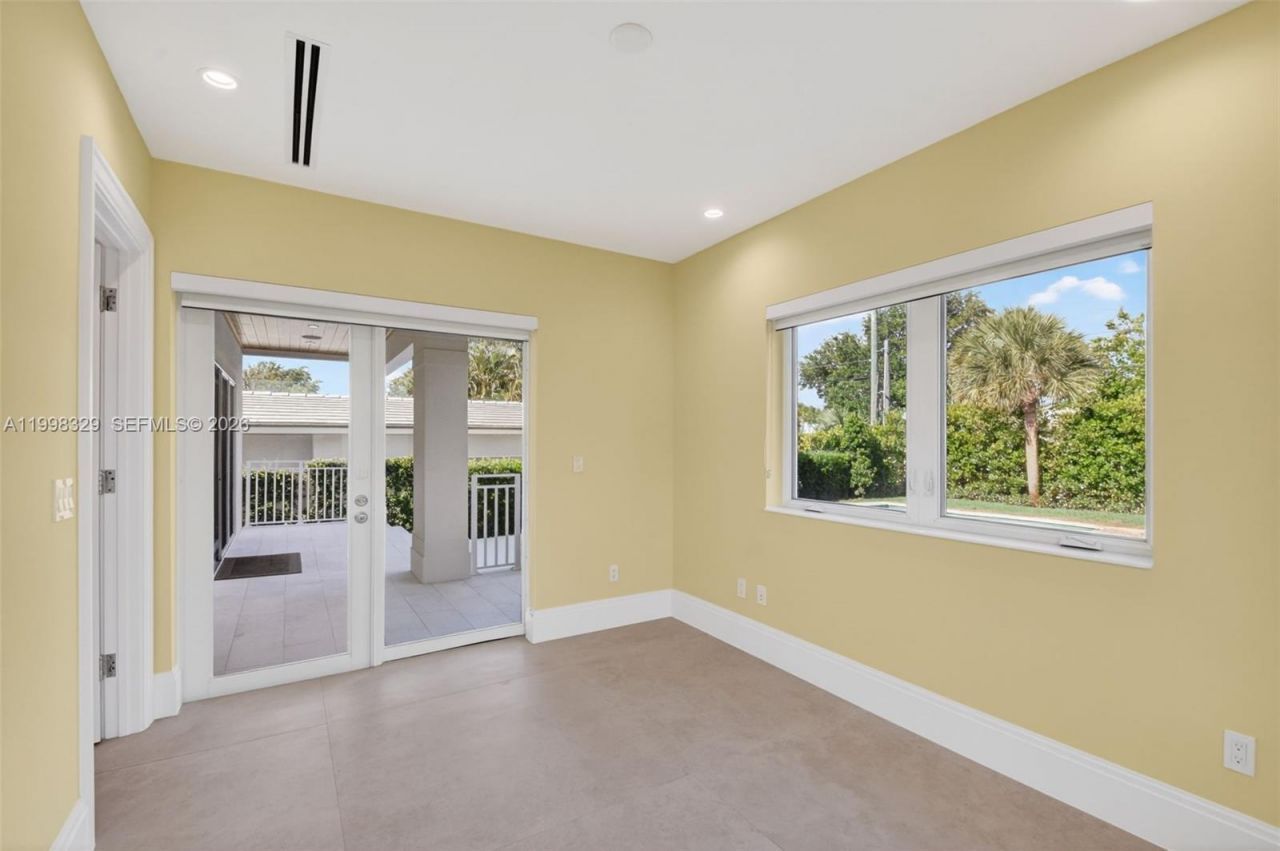 1017 S Palmway, Lake Worth, FL 33460 Photo