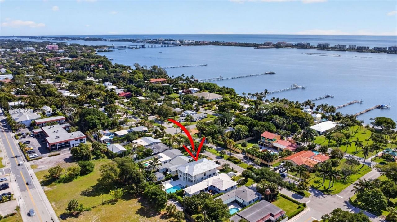 1017 S Palmway, Lake Worth, FL 33460 Photo