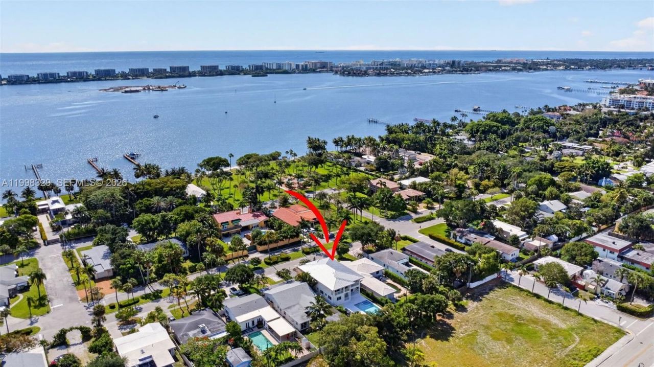1017 S Palmway, Lake Worth, FL 33460 Photo