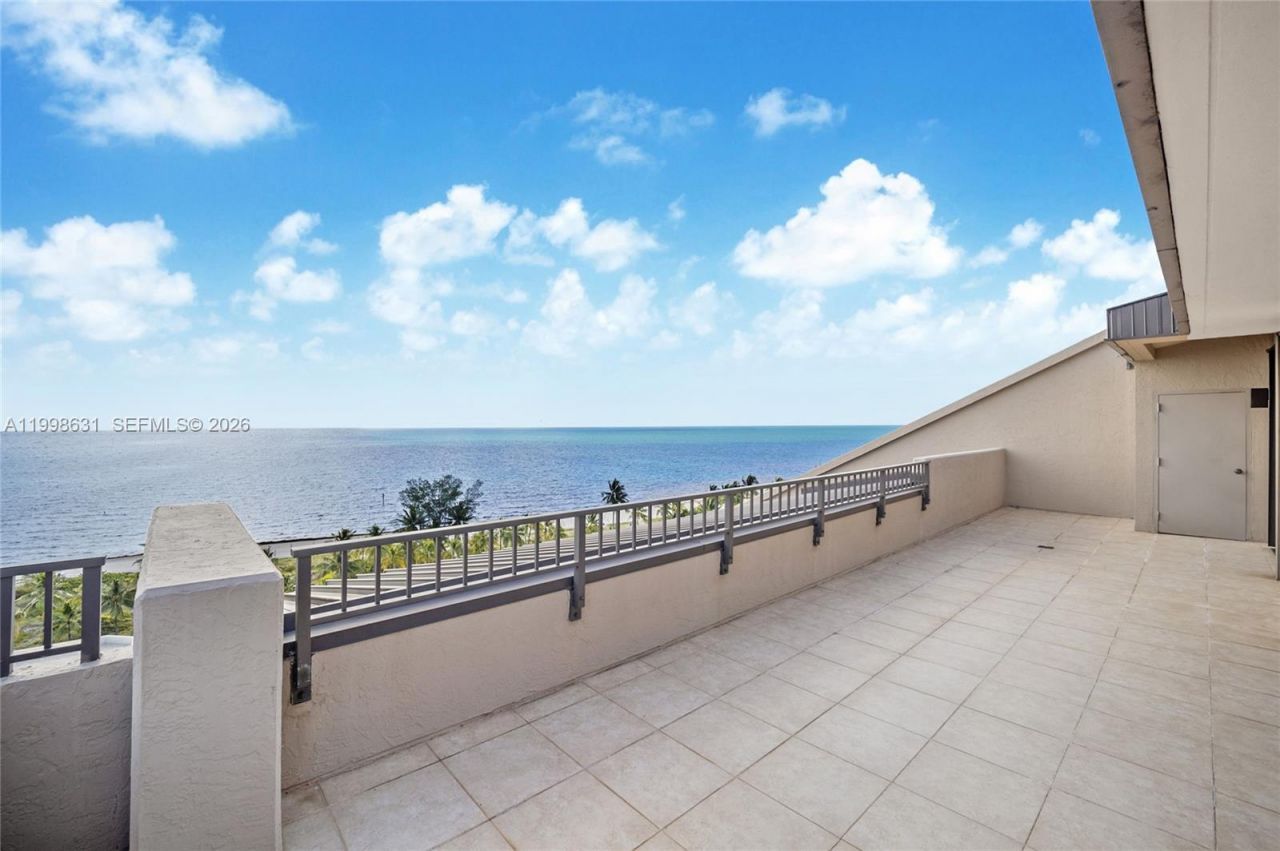 251 Crandon Blvd, Unit 1037, Key Biscayne, FL 33149 Main Photo