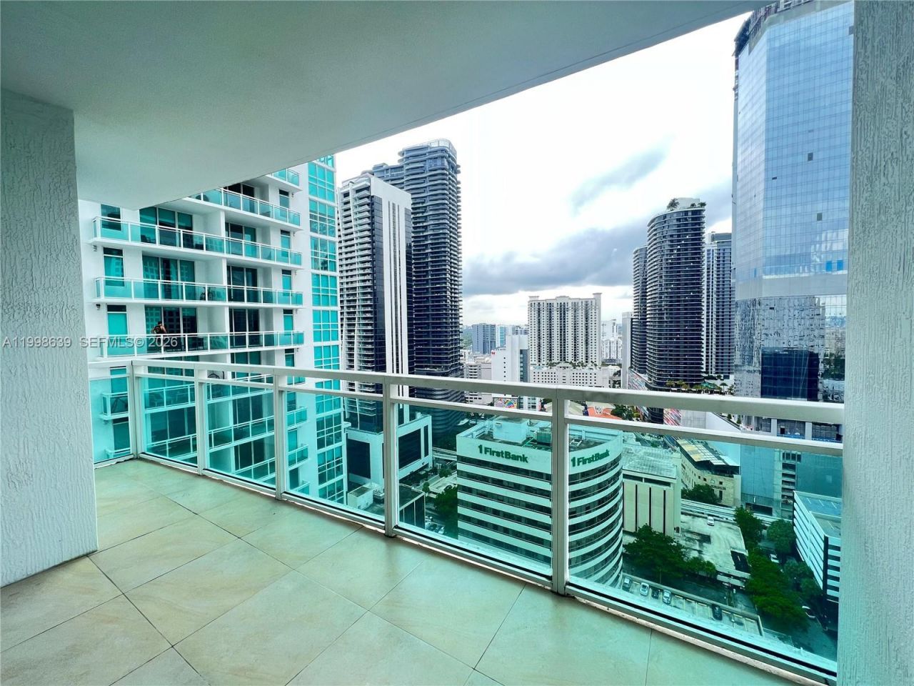 950 Brickell Bay Dr, Unit 2801, Miami, FL 33131 Photo