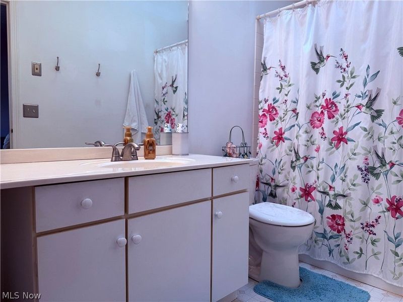 111 N Aspen Court, Unit 3, Warren, OH 44484 Photo 17