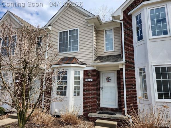 50642 Woodbury Drive, New Baltimore, MI 48047