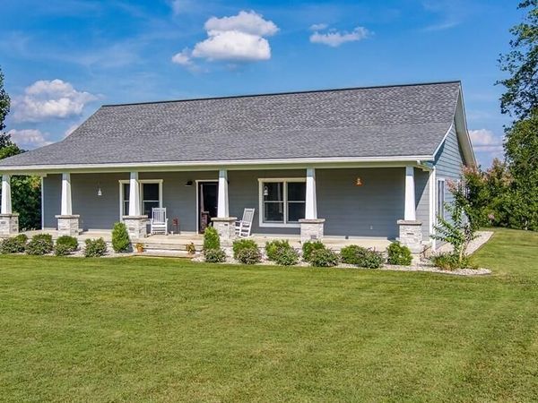 171 Lakeview Circle, Byrdstown, TN 38549