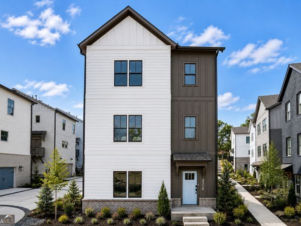 3307 Stillwood Drive, Hapeville, GA 30354