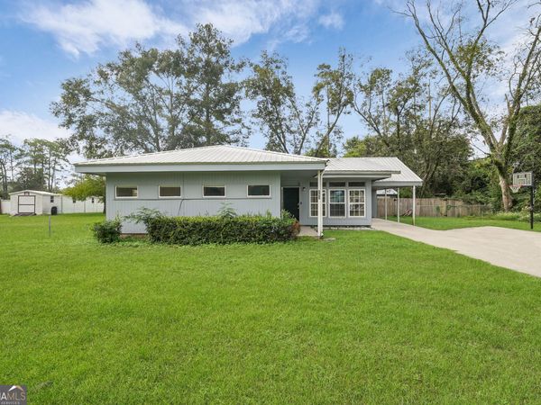 757 Old Screven Road, Jesup, GA 31545