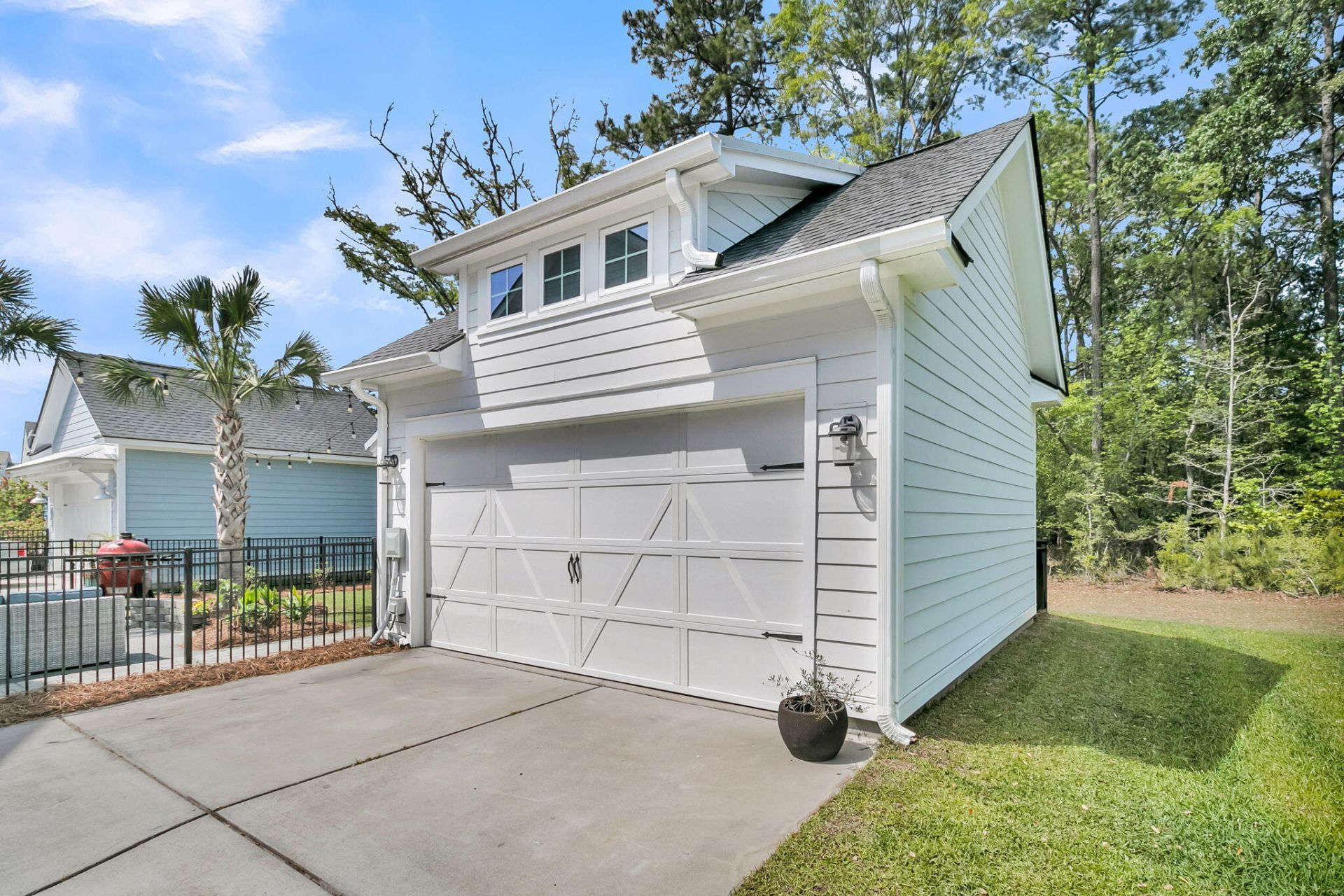 3889 Maidstone Drive Photo 11