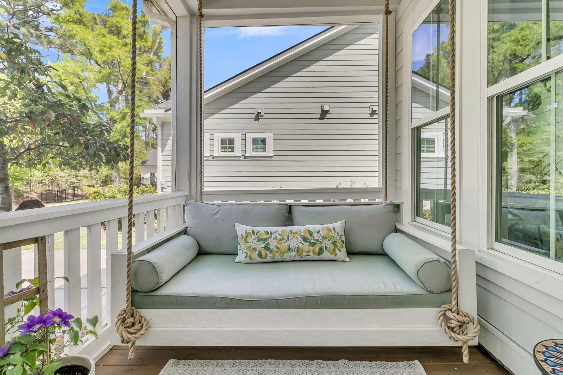 3889 Maidstone Drive Photo 12