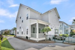 3889 Maidstone Drive photo 4