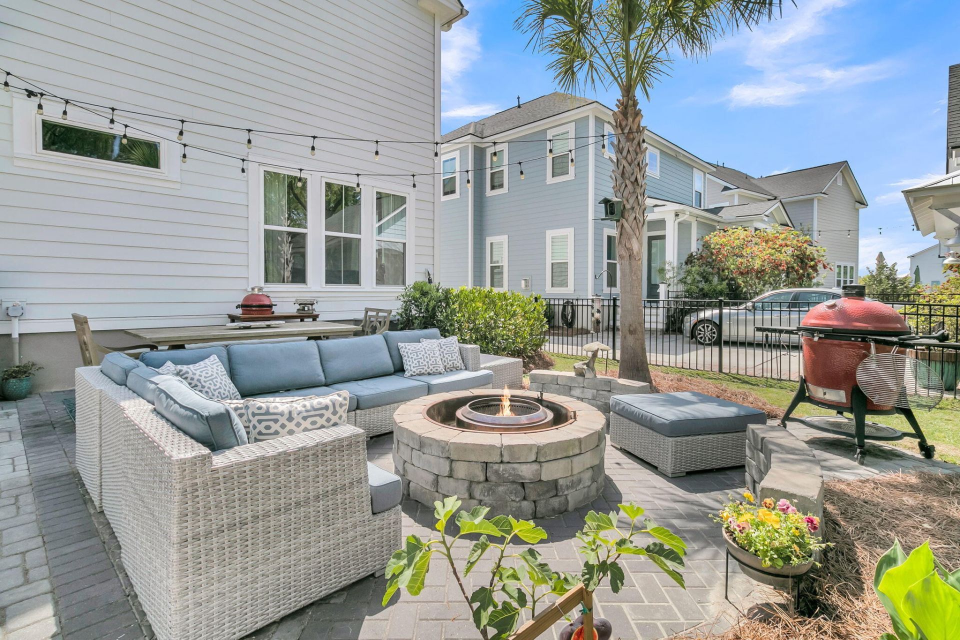 3889 Maidstone Drive Photo 5