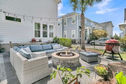 3889 Maidstone Drive photo 4