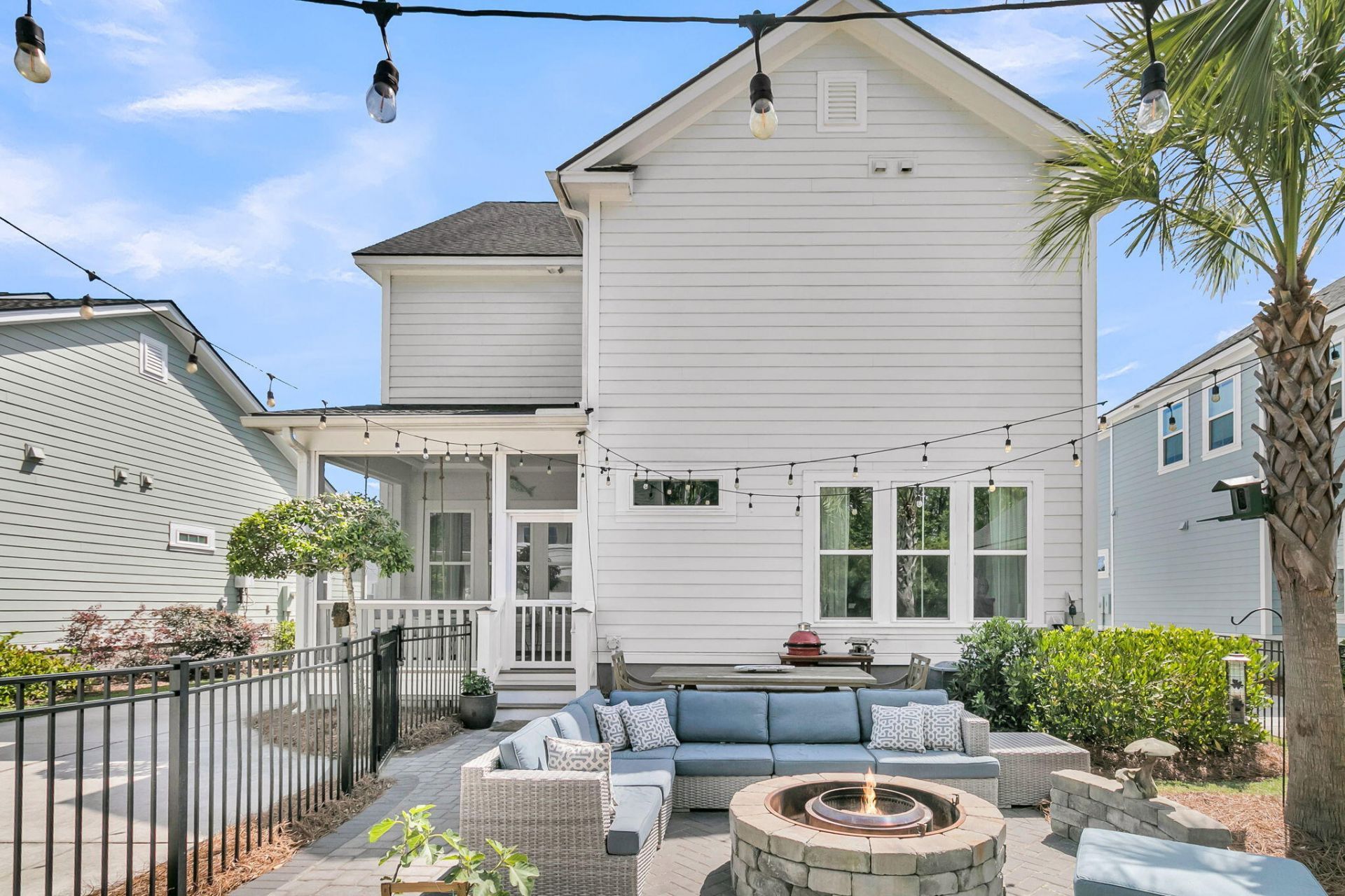 3889 Maidstone Drive Photo 6