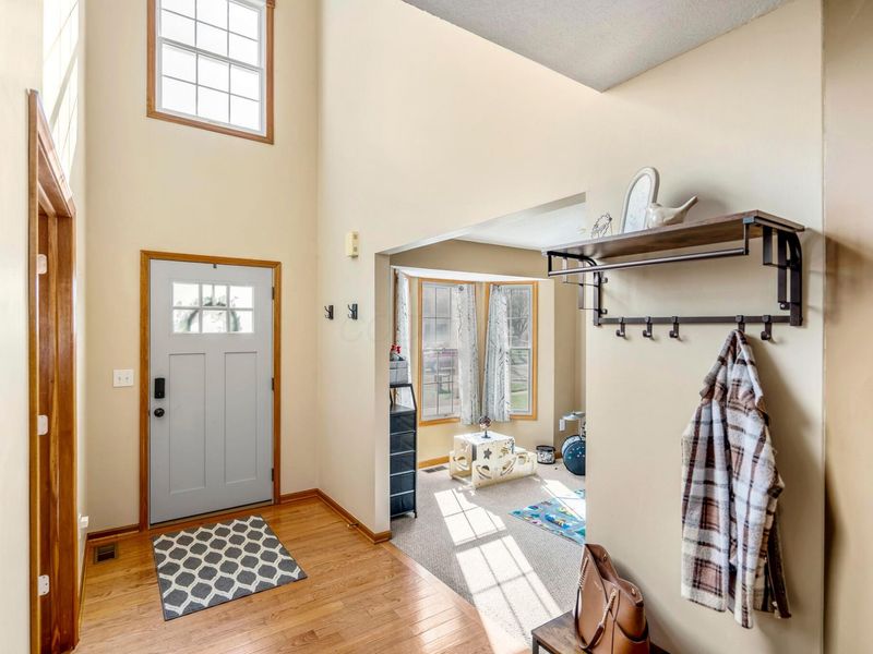 1887 Deer Crossing Drive, Marysville, OH 43040 Photo 6