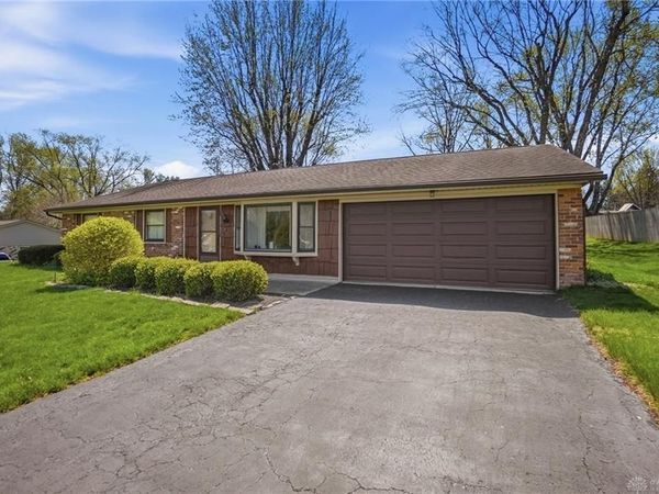 6225 Possum Run Road, Bellbrook, OH 45440