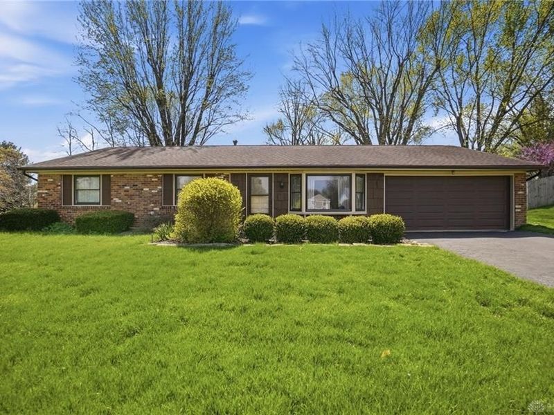 6225 Possum Run Road, Bellbrook, OH 45440 Photo 2