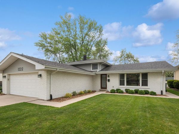 1222 Hillview Drive , Lemont, IL 60439