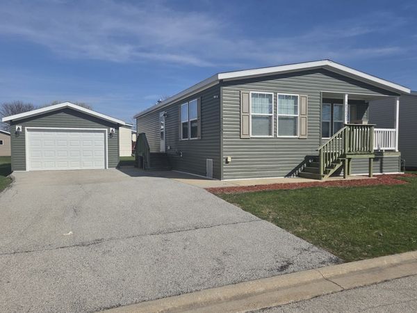 25601 Shoal Creek Drive, Monee, IL 60449