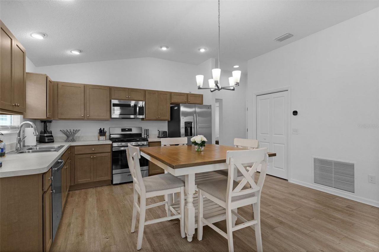 1926 Hux Court , The Villages, FL 34762 Photo