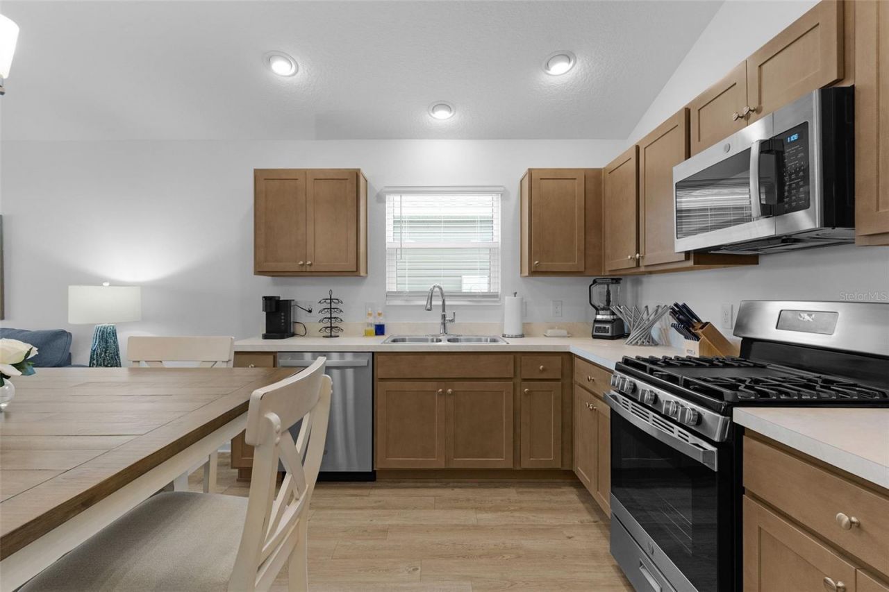 1926 Hux Court , The Villages, FL 34762 Photo