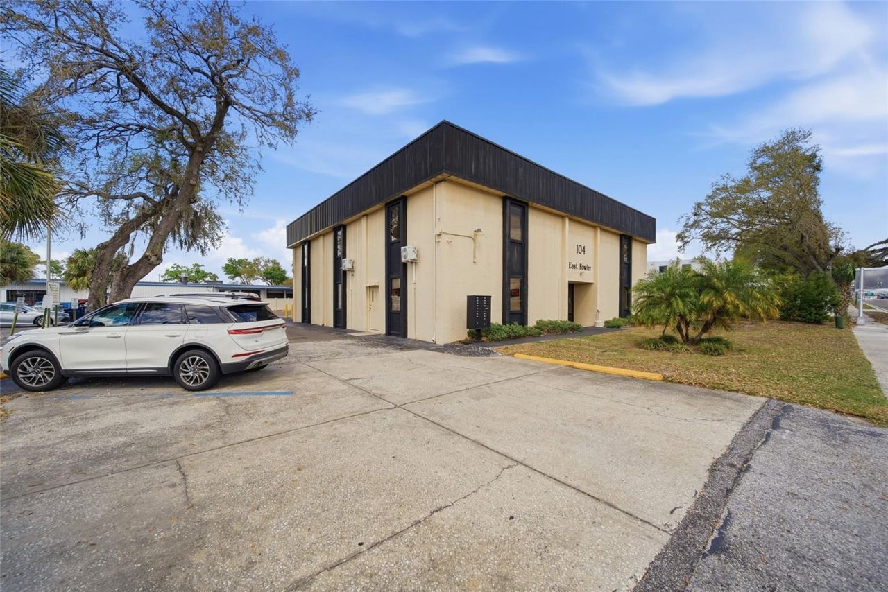 104 E Fowler Avenue, Tampa, FL 33612 Photo