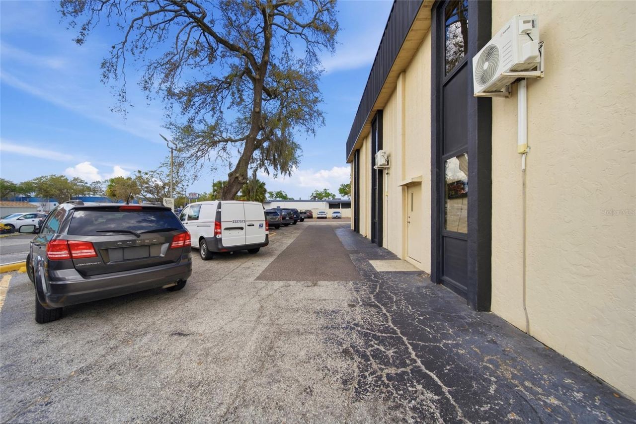 104 E Fowler Avenue, Tampa, FL 33612 Photo