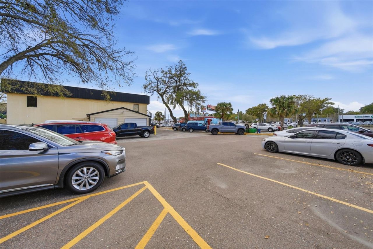 104 E Fowler Avenue, Tampa, FL 33612 Photo