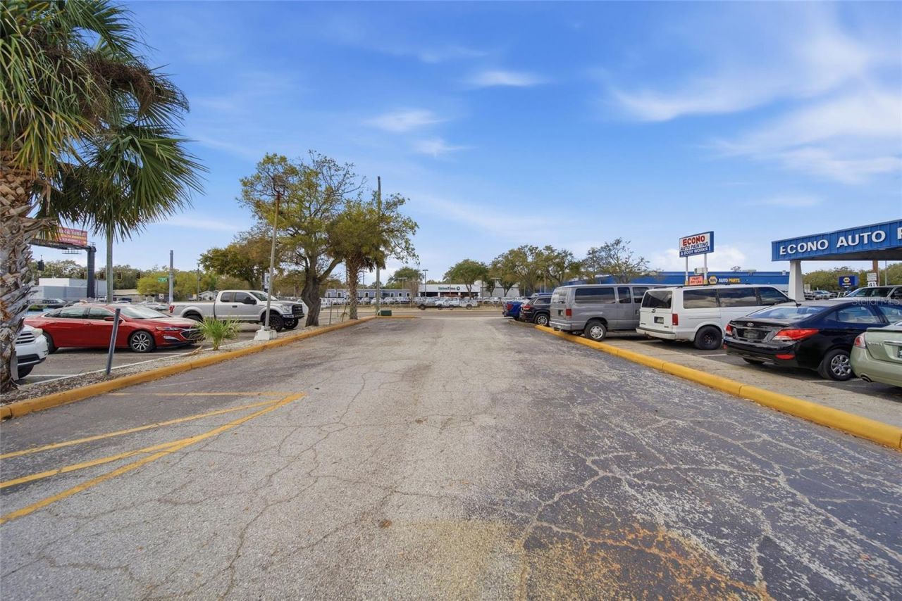 104 E Fowler Avenue, Tampa, FL 33612 Photo