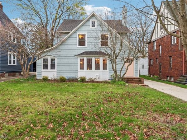 141 Melbourne Avenue , Akron, OH 44313