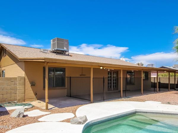 2839 W WAGONER Road, Phoenix, AZ 85053