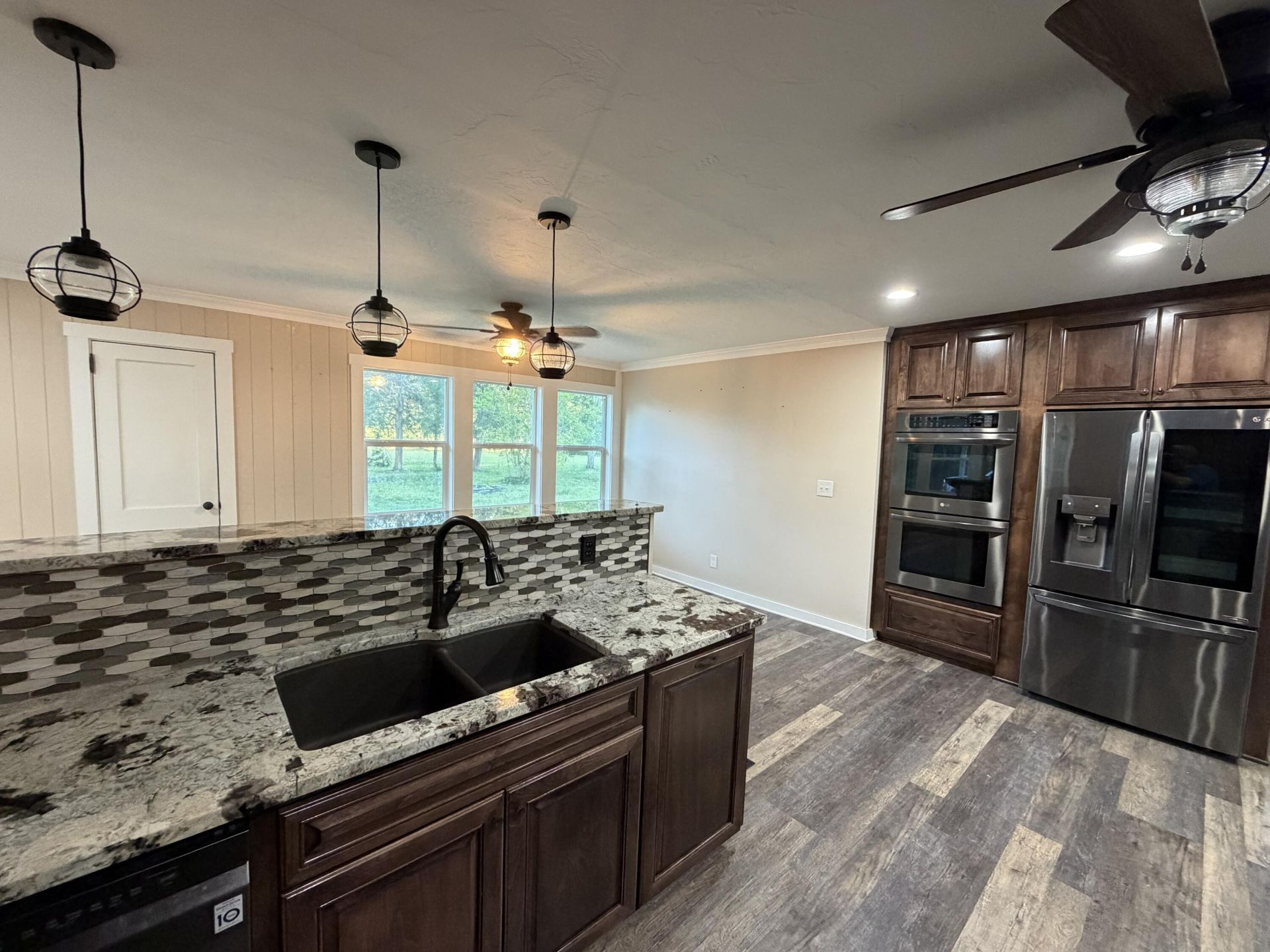 9439 Charleston Highway Photo 13