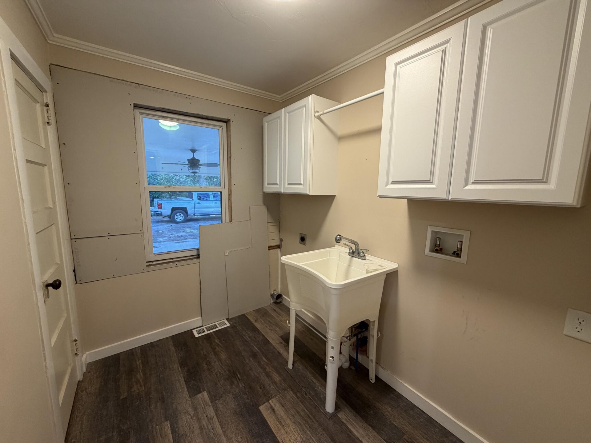 9439 Charleston Highway Photo 15