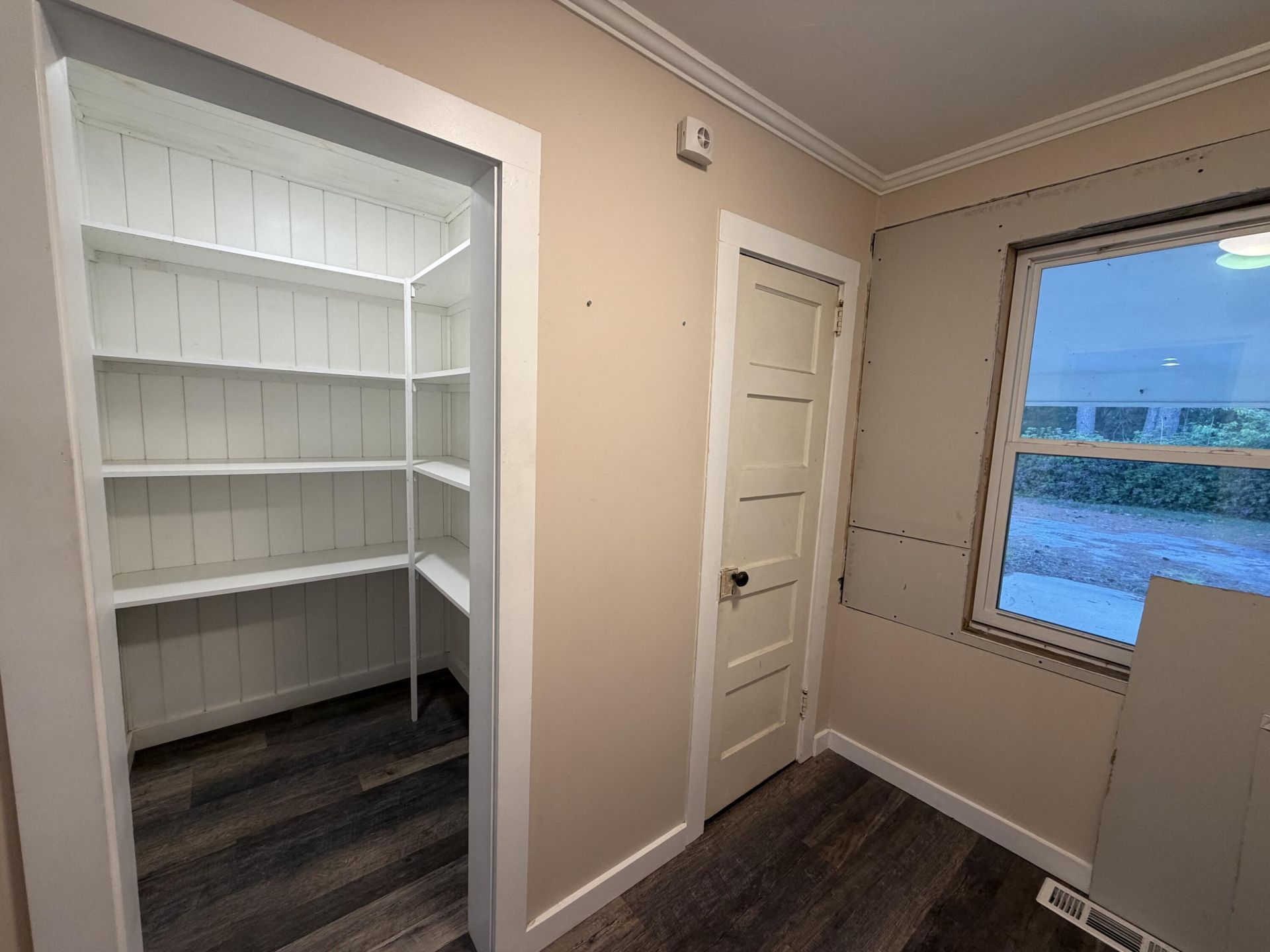 9439 Charleston Highway Photo 15