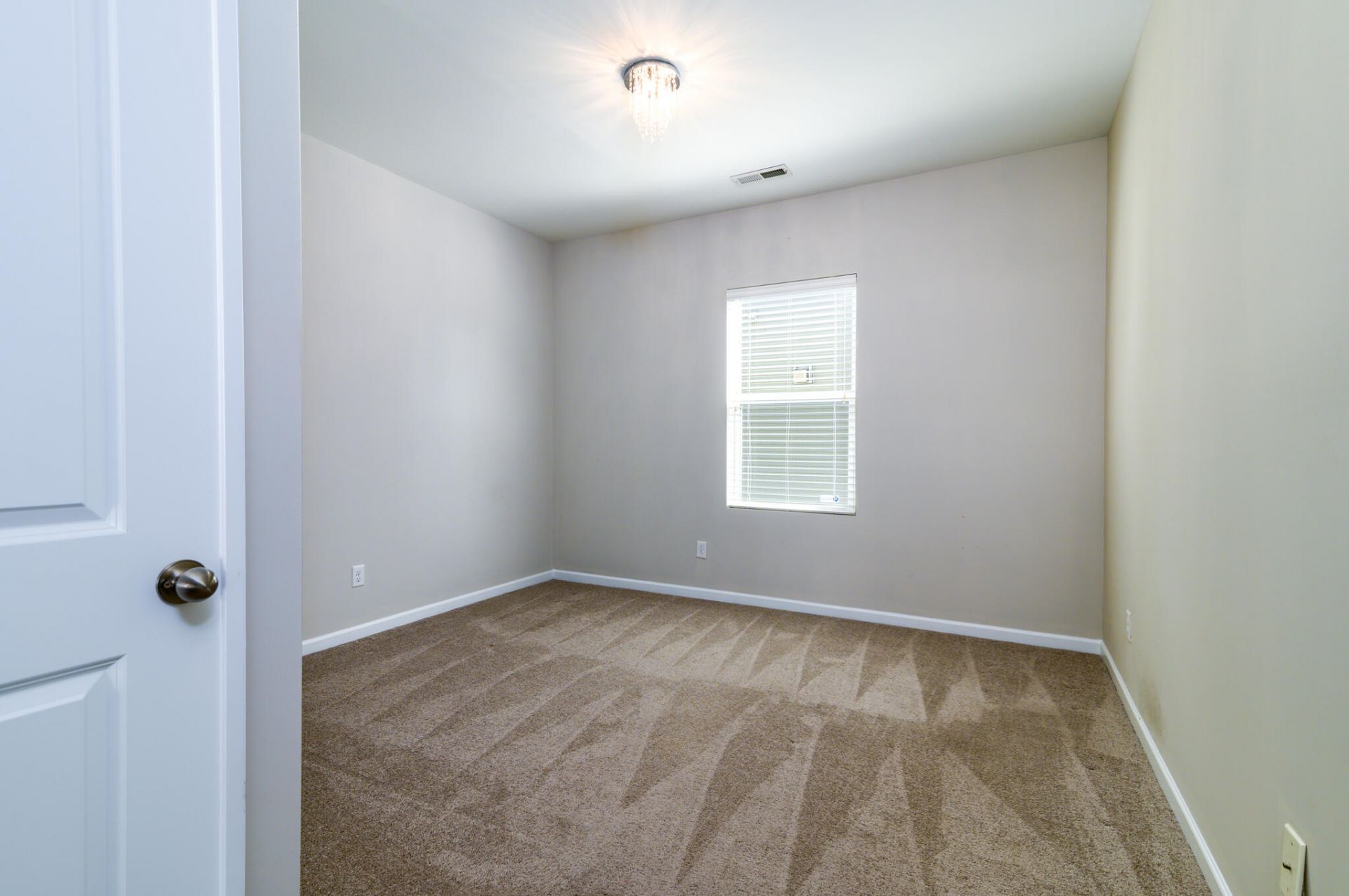 9714 Tackle Street Photo 11